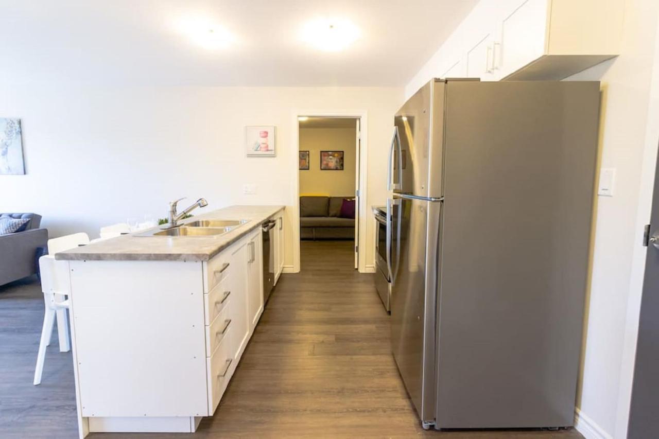 Newly Renovated Modern Condo Near Hospital, Unb Patio & Parking Coffee เซนต์จอห์น ภายนอก รูปภาพ